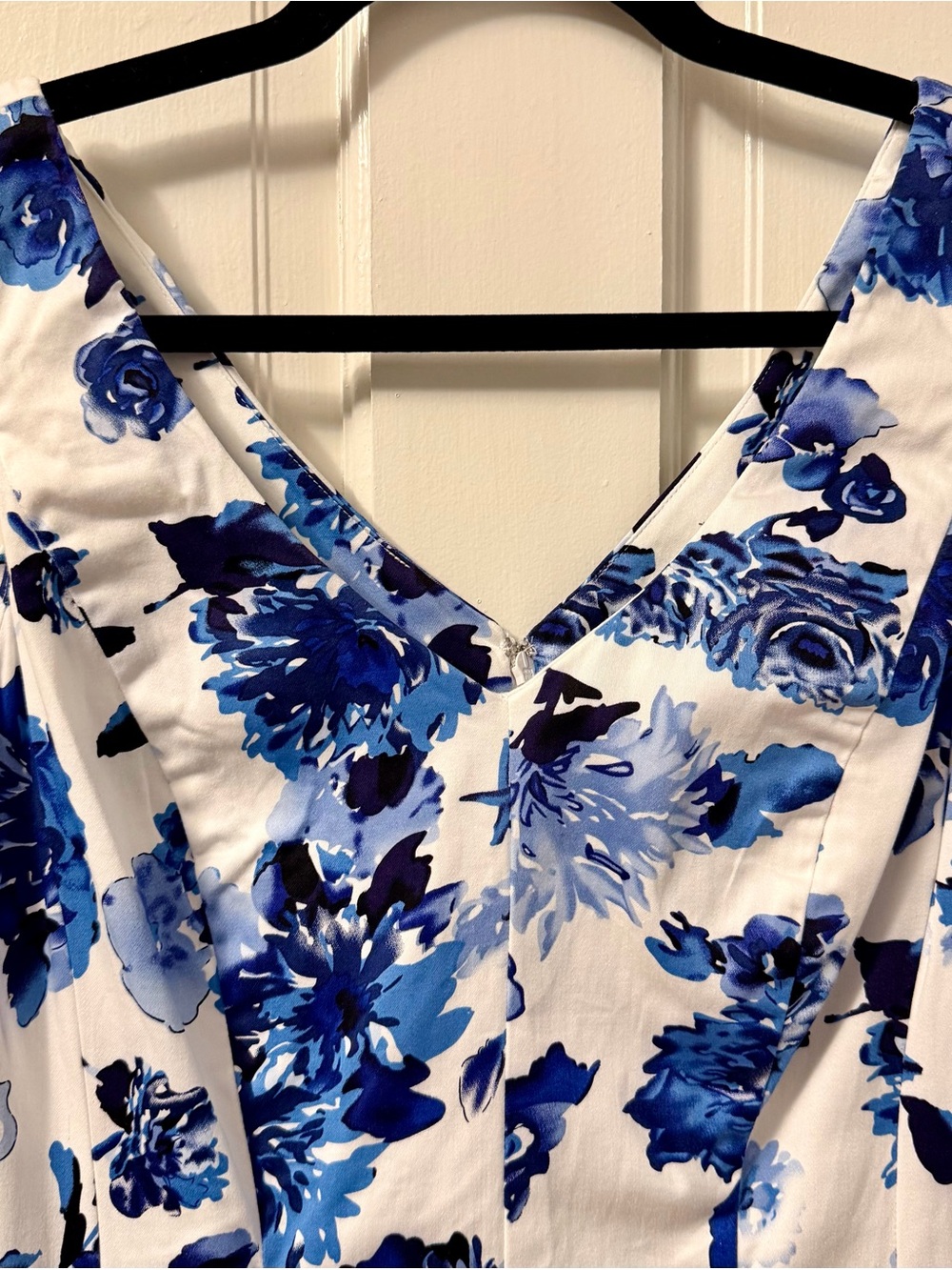Chaps Women’s Blue and White Floral Cotton Fit and Flare Sleeveless Dress, 6 - Picture 3 of 7